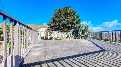 Moradia V3 com garagem para um carro, em Terroso