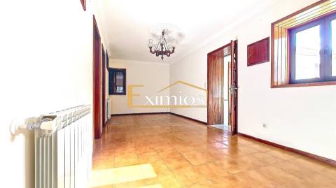 Moradia V3 com garagem para um carro, em Terroso