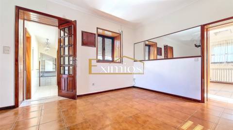Moradia V3 com garagem para um carro, em Terroso