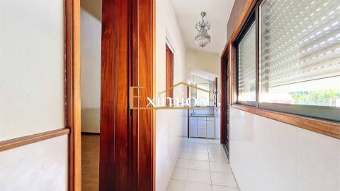 Moradia V3 com garagem para um carro, em Terroso