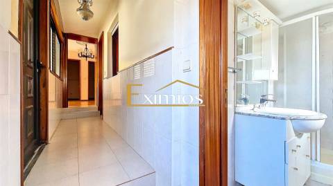 Moradia V3 com garagem para um carro, em Terroso