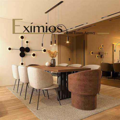 Moradia V2, para restauro, no centro da Póvoa de Varzim