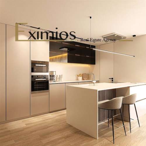 Moradia V2, para restauro, no centro da Póvoa de Varzim