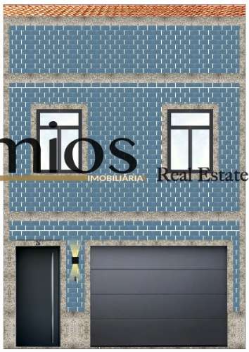 Moradia V2, para restauro, no centro da Póvoa de Varzim