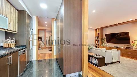 Apartamento T3 com terraço e garagem para 2 carros, na Póvoa de Varzim