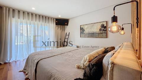 Apartamento T3 com terraço e garagem para 2 carros, na Póvoa de Varzim