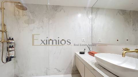 Apartamento T3 com terraço e garagem para 2 carros, na Póvoa de Varzim