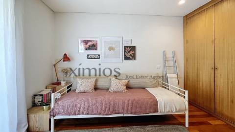 Apartamento T3 com terraço e garagem para 2 carros, na Póvoa de Varzim