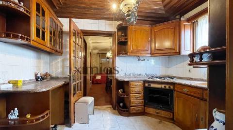 Moradia V3 com garagem para dois carros, em Beiriz