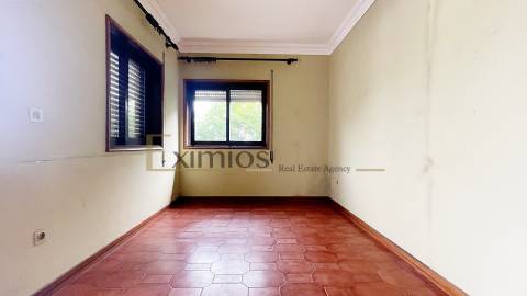 Moradia V3 com garagem para dois carros, em Beiriz