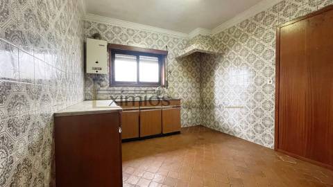 Moradia V3 com garagem para dois carros, em Beiriz