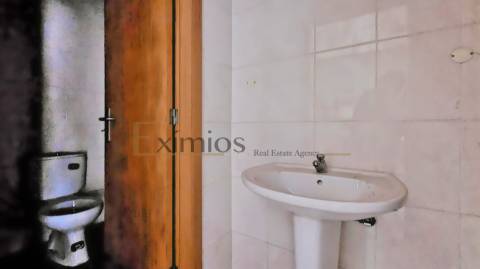 Moradia V3 remodelada, localizada em Balazar