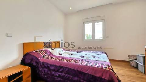 Moradia V3 remodelada, localizada em Balazar