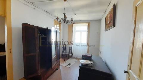 Moradia Centenária, próxima ao Metro de Santa Clara