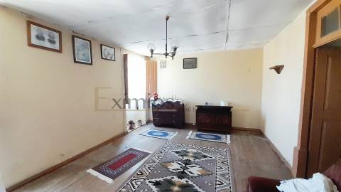 Moradia Centenária, próxima ao Metro de Santa Clara