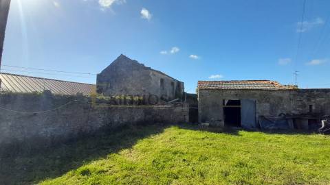 Moradia Centenária, próxima ao Metro de Santa Clara