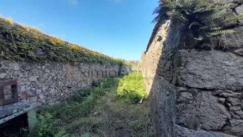 Moradia Centenária, próxima ao Metro de Santa Clara