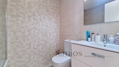 Apartamento T4, remodelado, no centro da Póvoa de Varzim