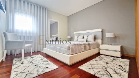 Apartamento T3 com garagem, em Argivai