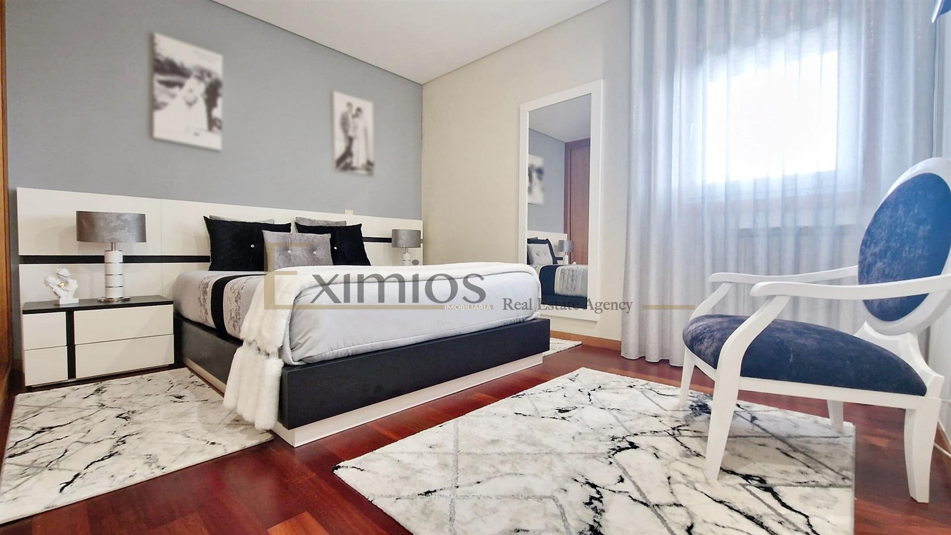Apartamento T3 com garagem, em Argivai
