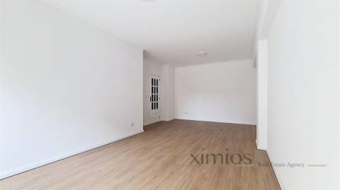 Apartamento T2, remodelado, no centro da cidade do Porto