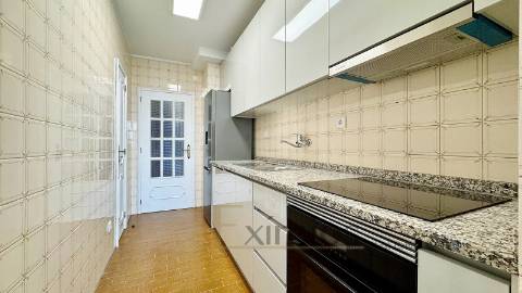 Apartamento T2, remodelado, no centro da cidade do Porto