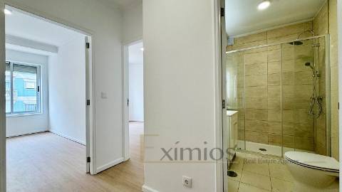 Apartamento T2, remodelado, no centro da cidade do Porto