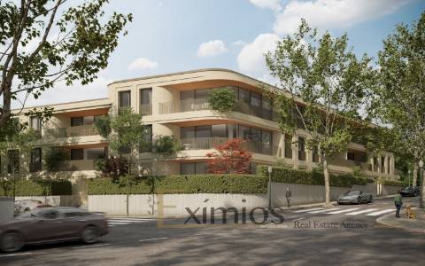 Apartamento T3, em construção, na Foz do Porto