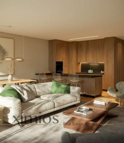 Apartamento T3, em construção, na Foz do Porto