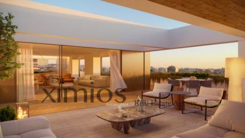 Apartamento T4 Duplex, em construção, no centro do Porto