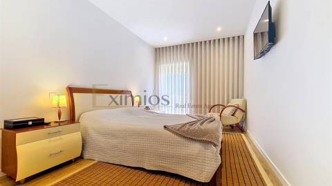 Apartamento T2 com garagem para dois carros, em Gião