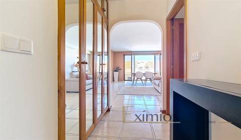 Apartamento T2 com vistas de mar, em Mindelo