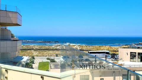 Apartamento T2 com vistas de mar, em Mindelo