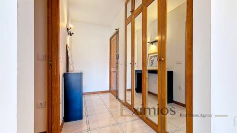 Apartamento T2 com vistas de mar, em Mindelo