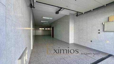 Loja ampla, para venda, em Vila do Conde