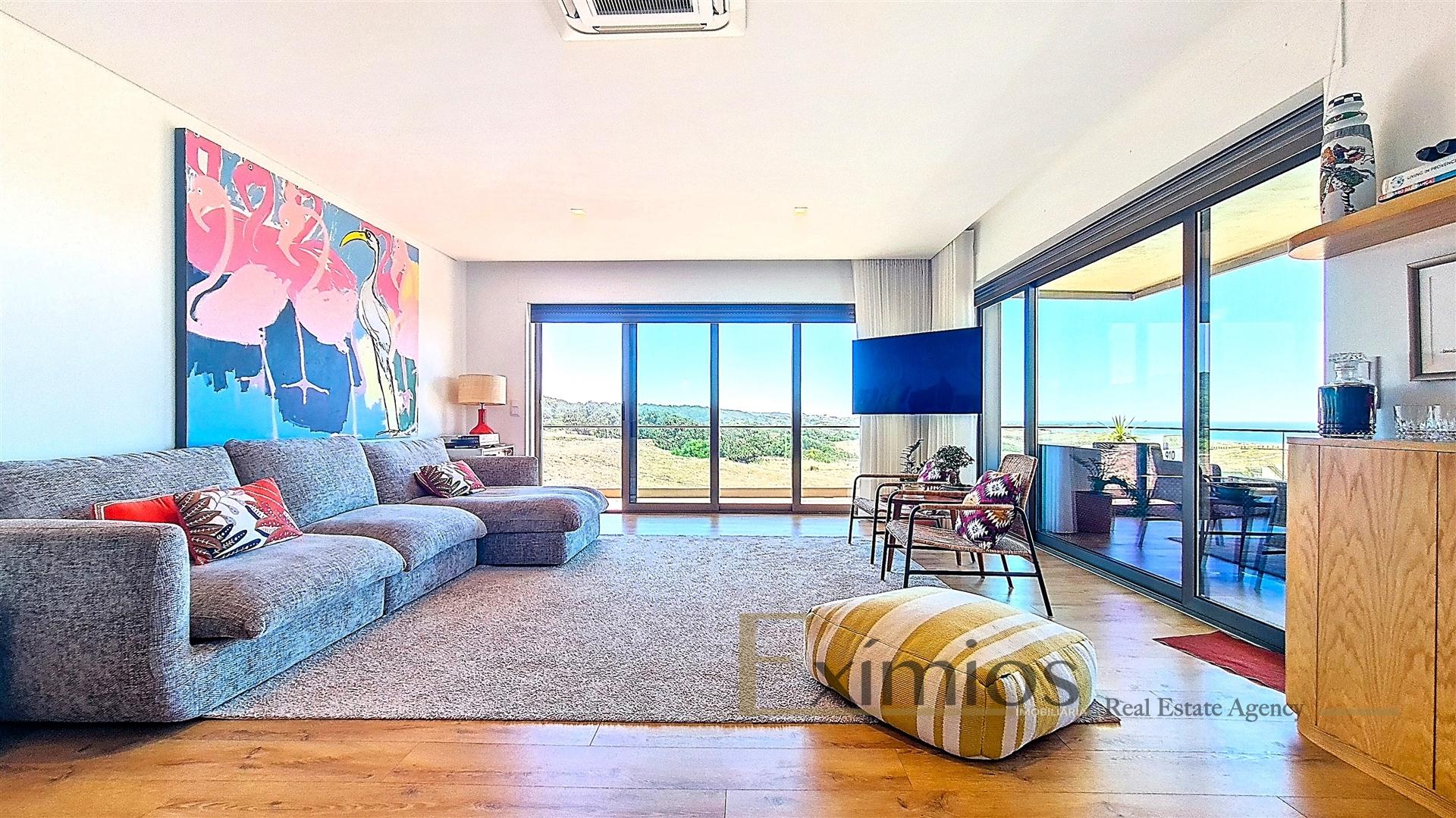 Apartamento T3 com vistas de mar e Reserva Natural, em Árvore