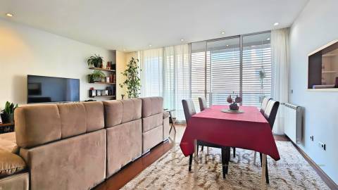 Apartamento T2 com garagem para dois carros, na Póvoa de Varzim