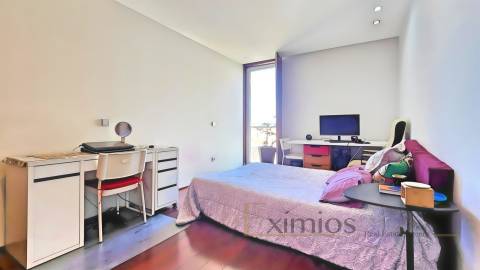 Apartamento T2 com garagem para dois carros, na Póvoa de Varzim