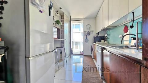 Apartamento T2 com garagem para dois carros, na Póvoa de Varzim