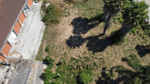 Terreno urbanizável, em Tougues