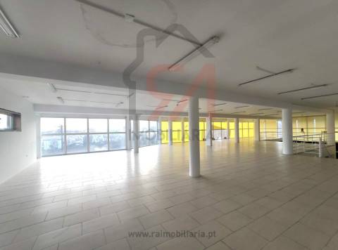 Loja  Venda em Meixomil,Paços de Ferreira