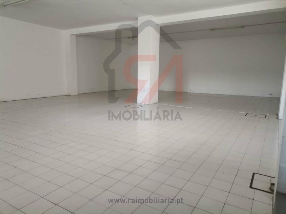 Armazém  Venda em Paços de Ferreira,Paços de Ferreira