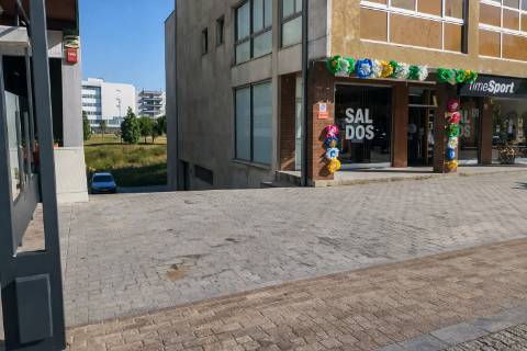 Armazém  Venda em Paços de Ferreira,Paços de Ferreira