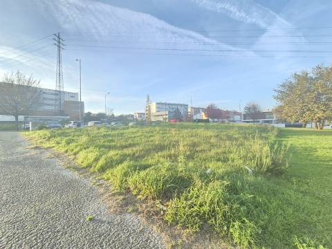 Lote de Terreno  Venda em Cidade da Maia,Maia