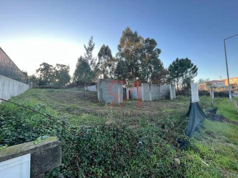 Terreno Para Construção  Venda em Seroa,Paços de Ferreira