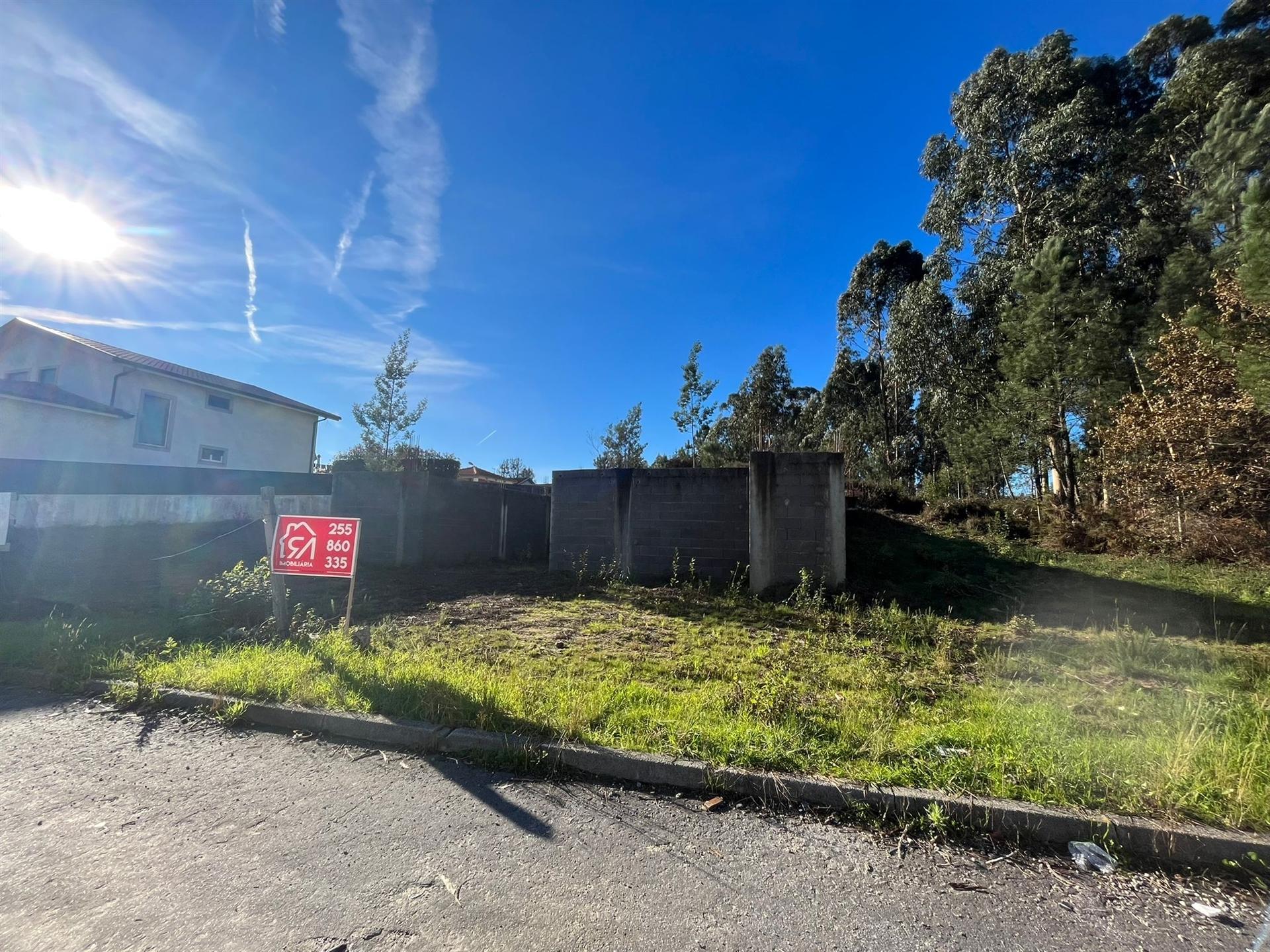 Terreno Para Construção  Venda em Seroa,Paços de Ferreira