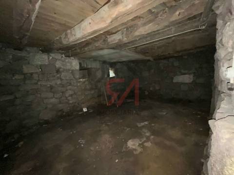 Moradia para Restaurar  Venda em Frazão Arreigada,Paços de Ferreira