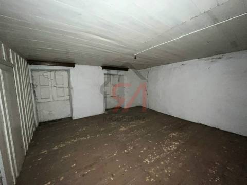 Moradia para Restaurar  Venda em Frazão Arreigada,Paços de Ferreira