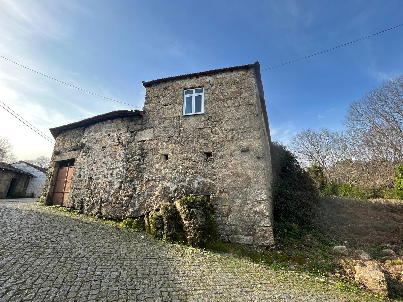 Moradia para Restaurar  Venda em Frazão Arreigada,Paços de Ferreira
