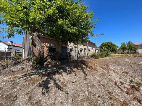 Moradia para Restaurar  Venda em Paços de Ferreira,Paços de Ferreira